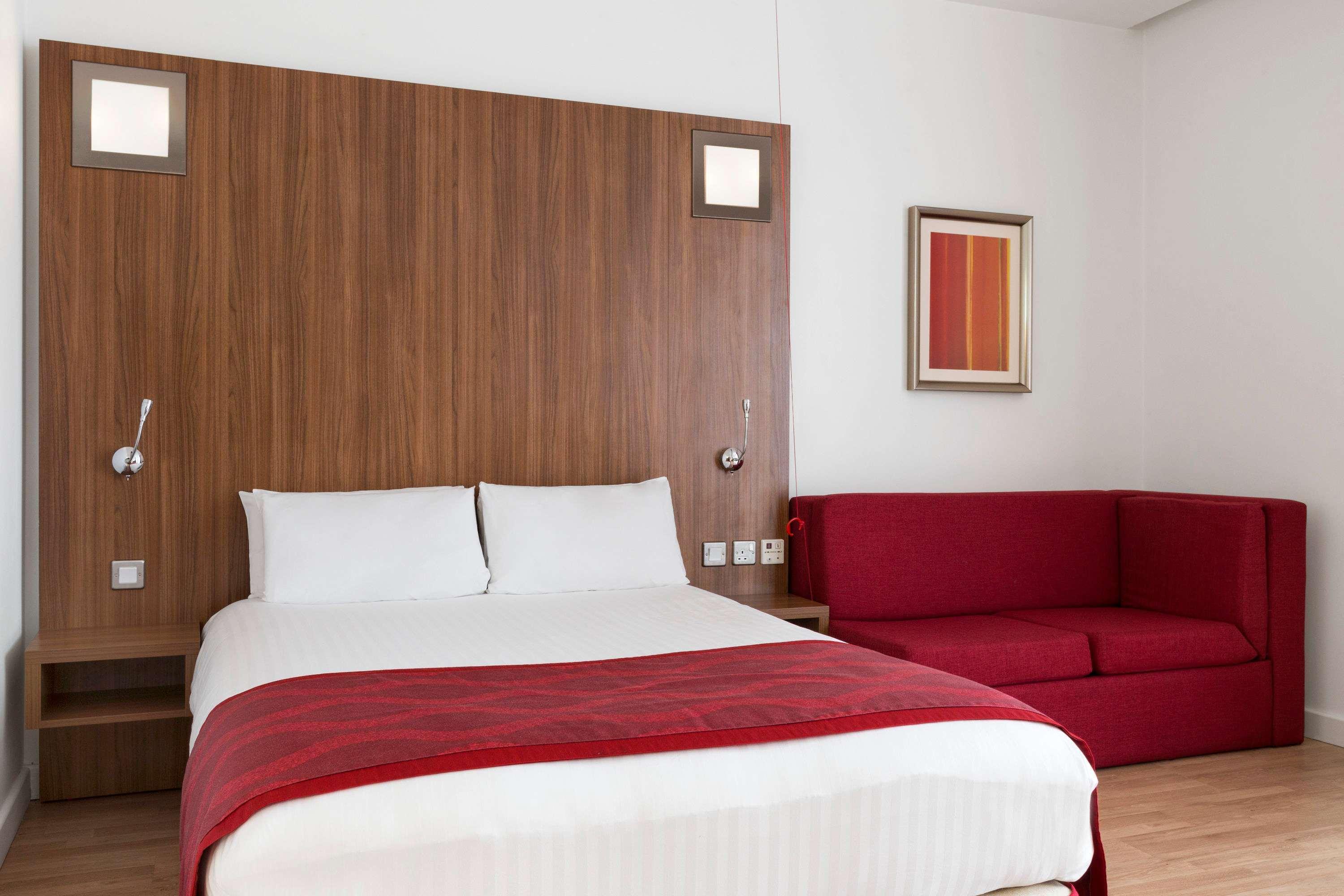 Ramada Encore Leicester City Centre Buitenkant foto