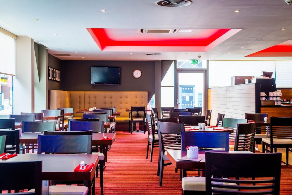 Ramada Encore Leicester City Centre Buitenkant foto