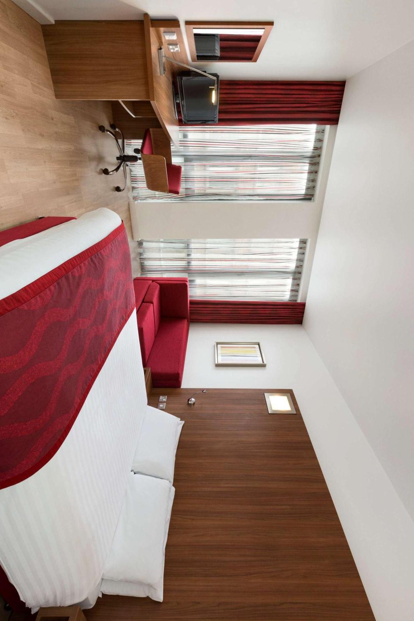 Ramada Encore Leicester City Centre Buitenkant foto