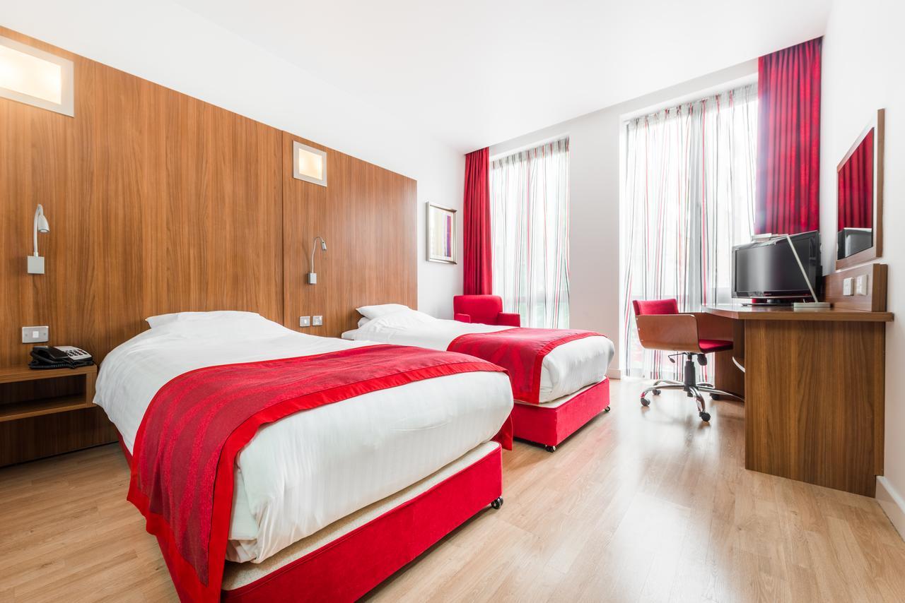 Ramada Encore Leicester City Centre Buitenkant foto
